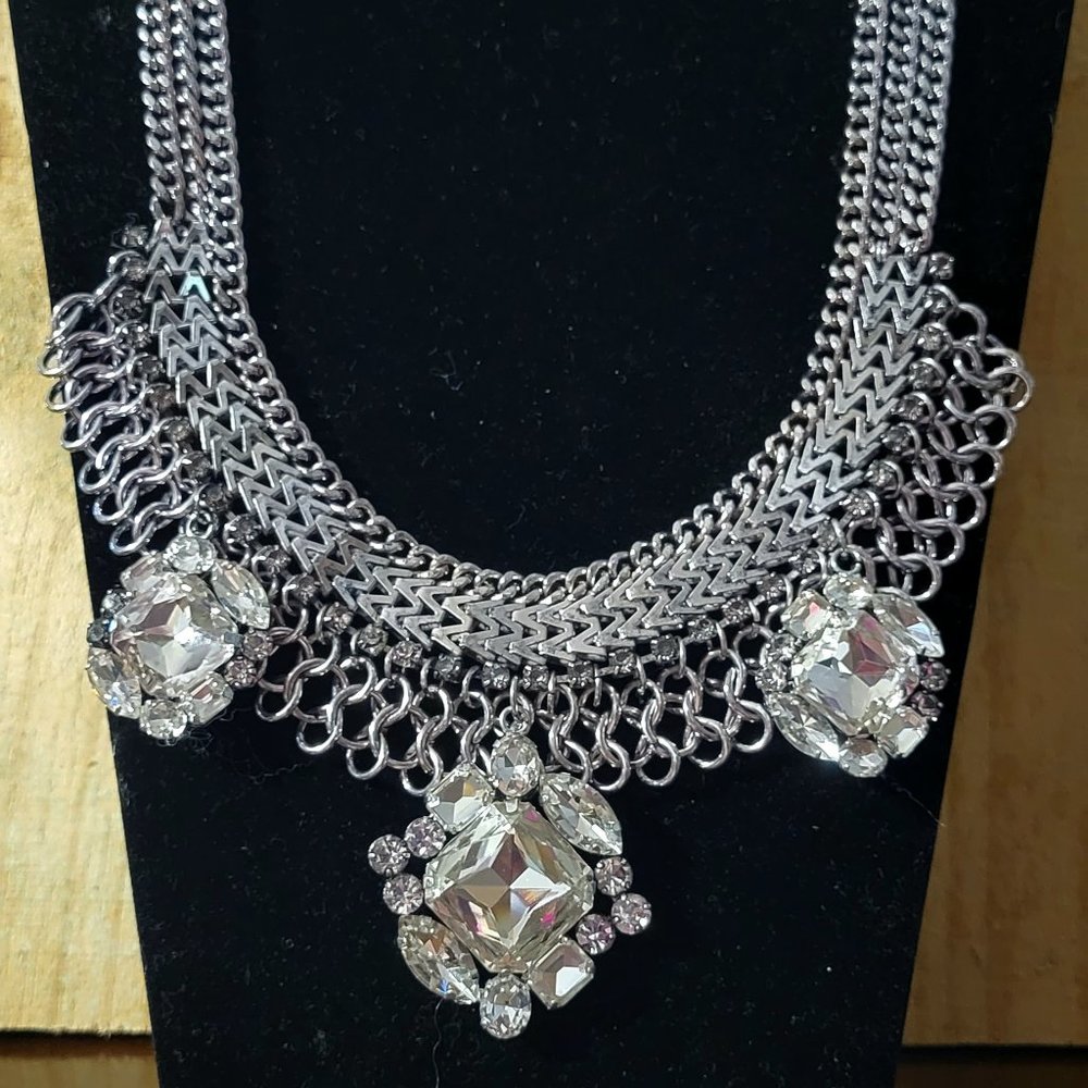 Beautiful Large silver and Crystal/rhinestone necklace - Picture 2 of 4